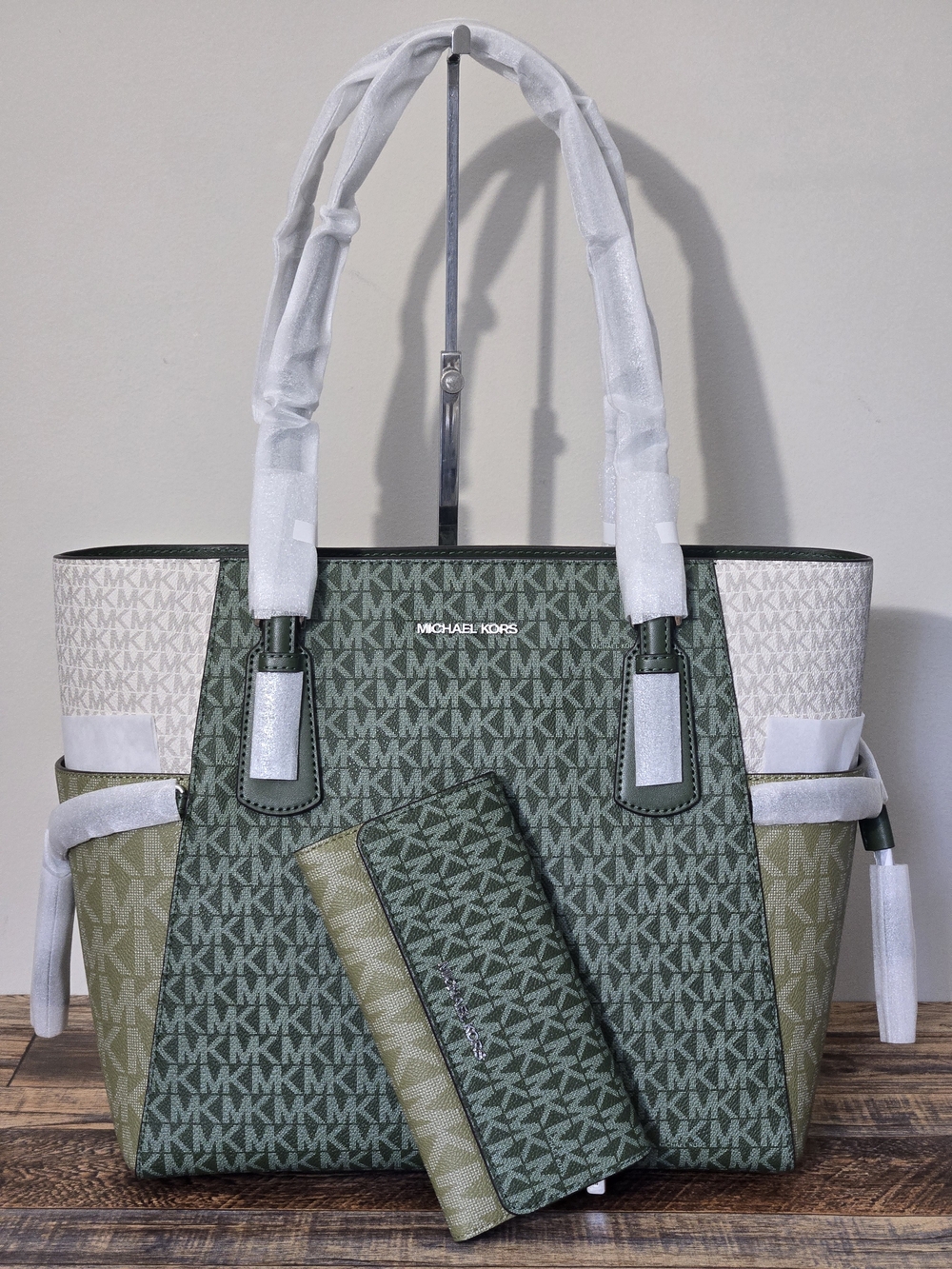 Michael Kors Voyager Color-Block Tote And Wallet Set